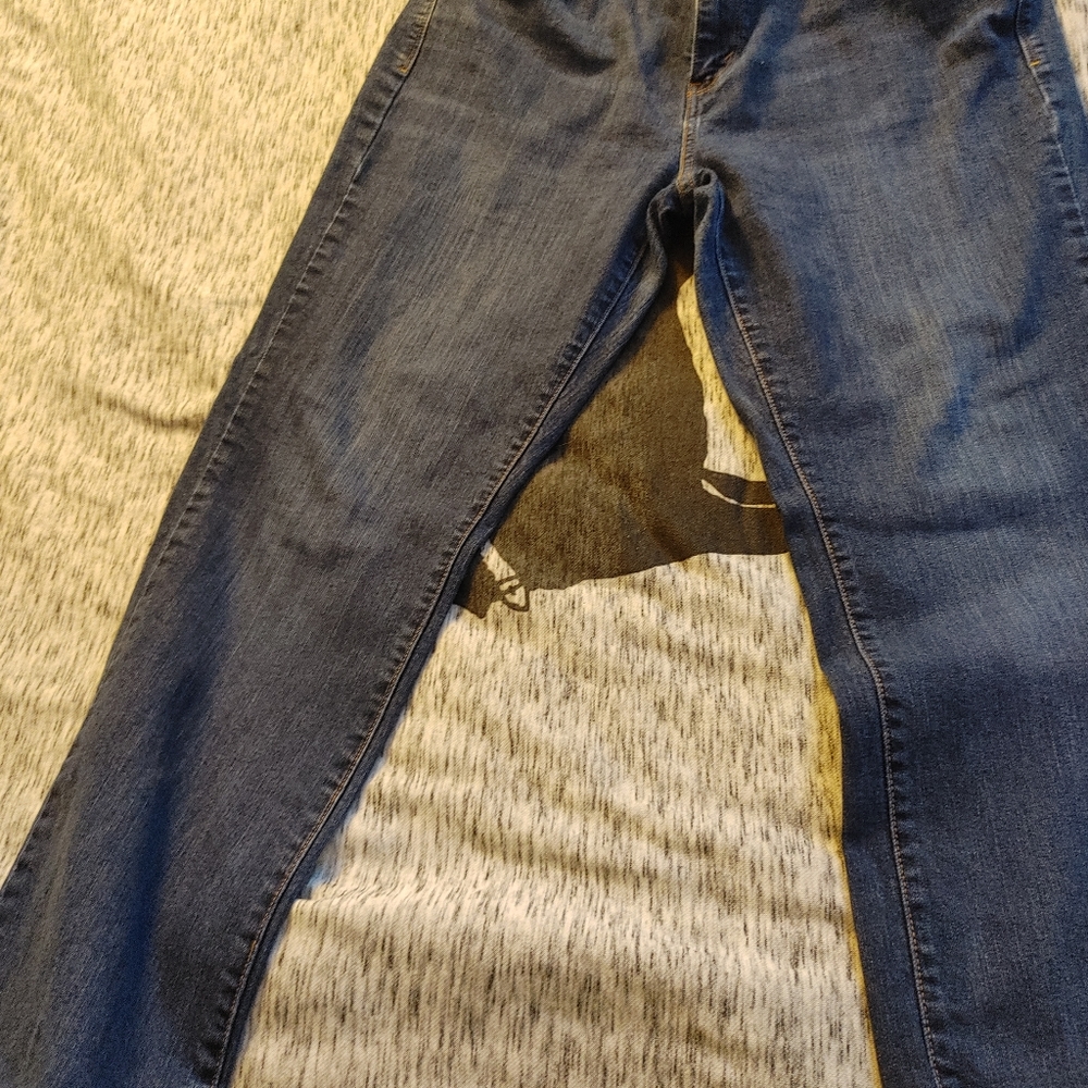 Jeans - Picture 3 of 4